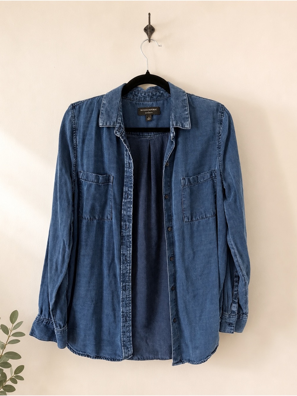Banana Republic Boyfriend Fit Chambray Shirt S